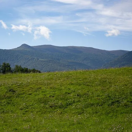 Belle Grange En Bord De Rivière *