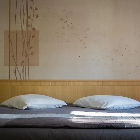 Belle Grange En Bord De Rivière