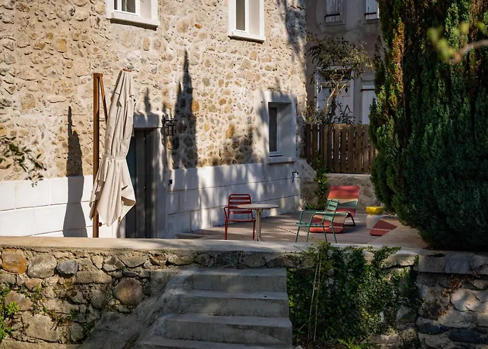 Belle Grange En Bord De Riviere * Serres-sur-Arget