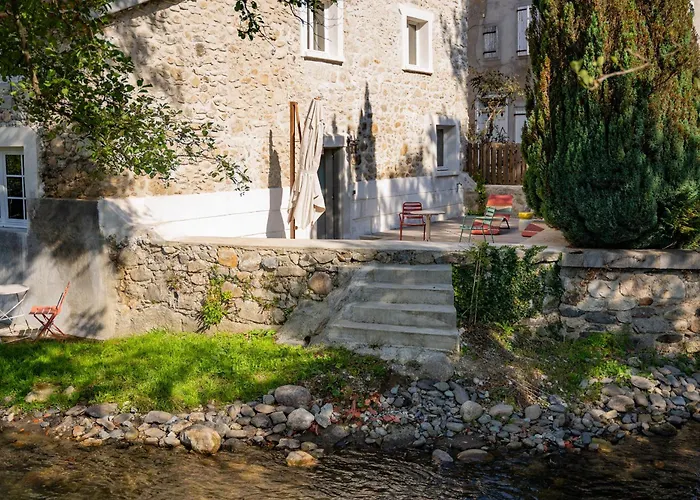 Belle Grange En Bord De Riviere * Serres-sur-Arget