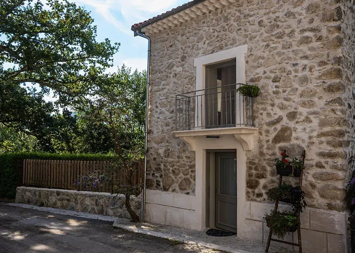 Belle Grange En Bord De Riviere * Serres-sur-Arget