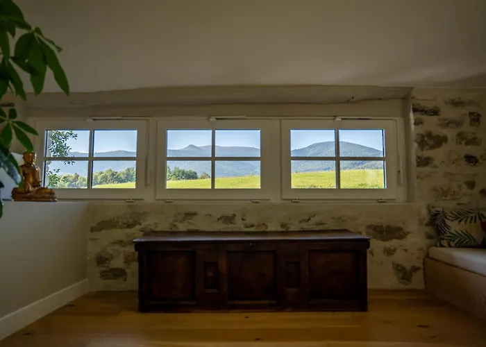 Belle Grange En Bord De Riviere *