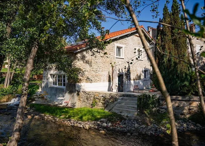 Belle Grange En Bord De Riviere * Serres-sur-Arget